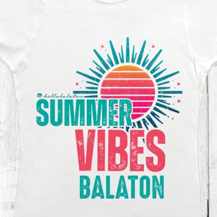 SUMMER VIBES KEREK NYAKÚ NŐI PÓLÓ FEHÉR