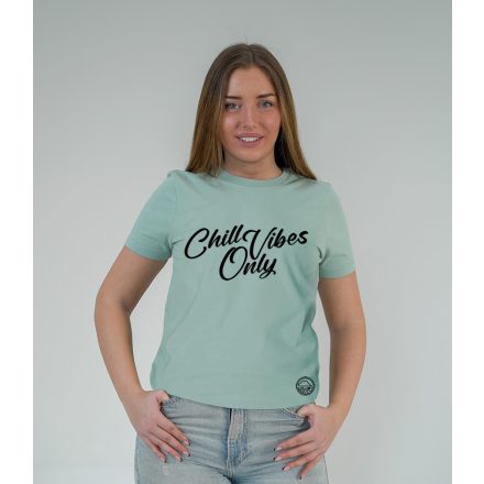 CHILL VIBES NŐI ORG. PAMUT PÓLÓ ZÖLD